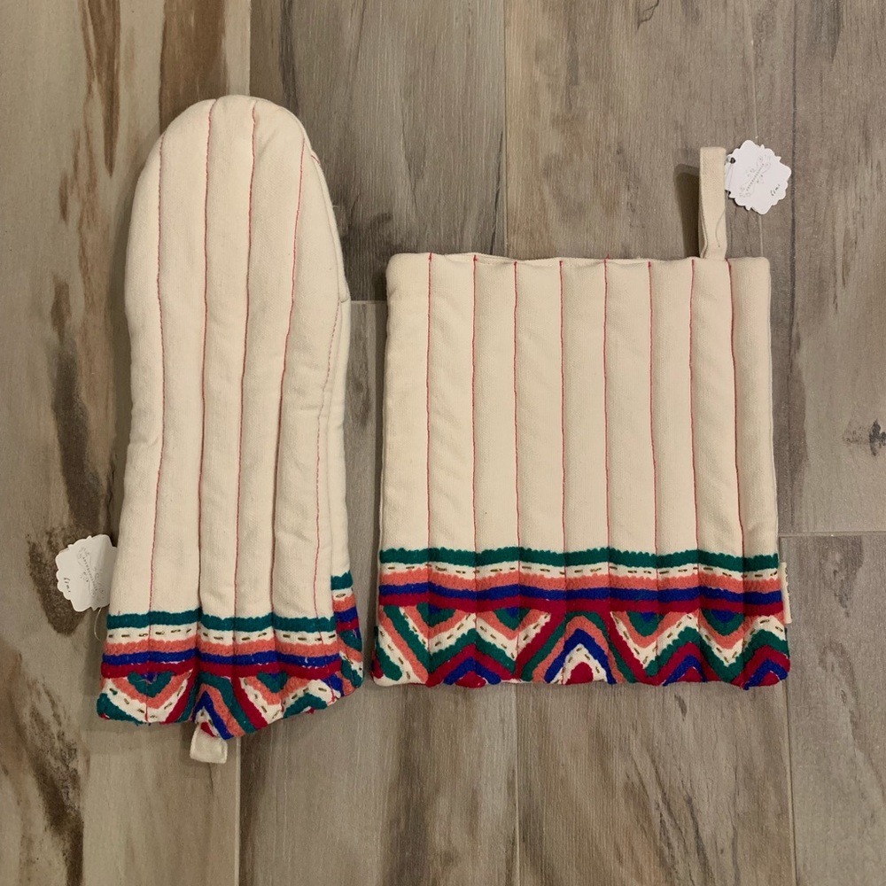 NWT Anthropologie Home Pot Holder Set